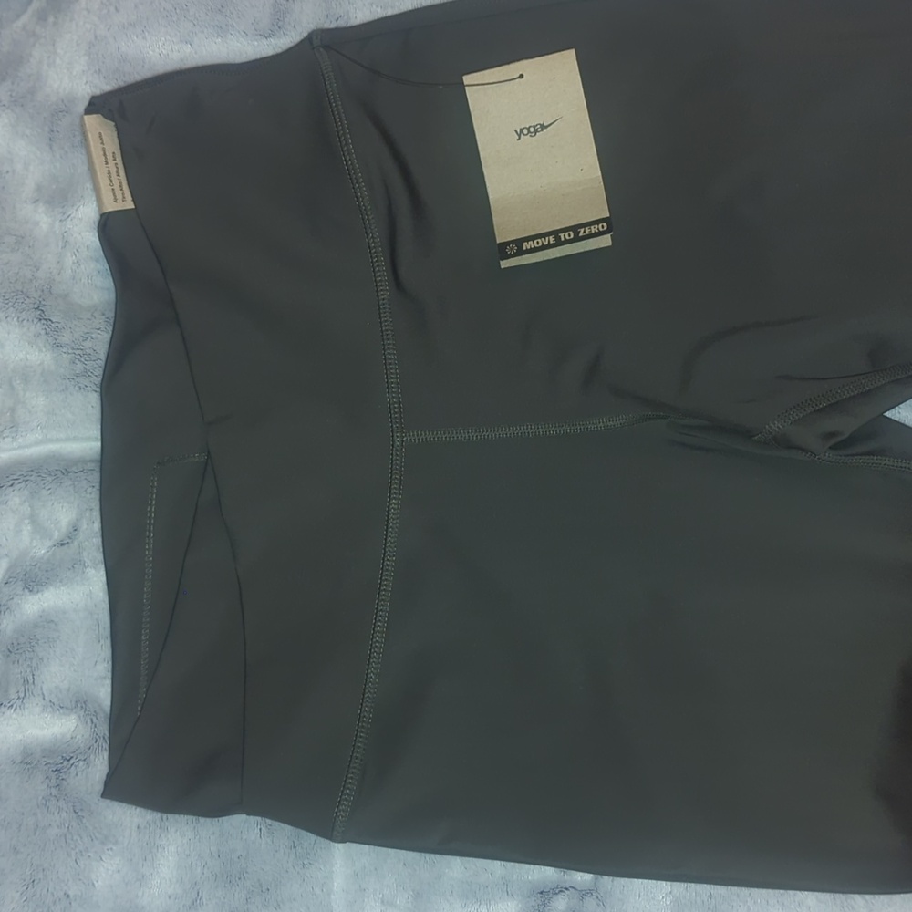NIKE yoga olive long tight NEW